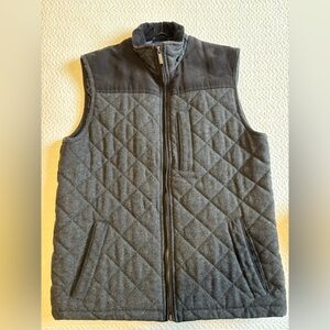 Pronto Uomo size M grey quilted vest.
